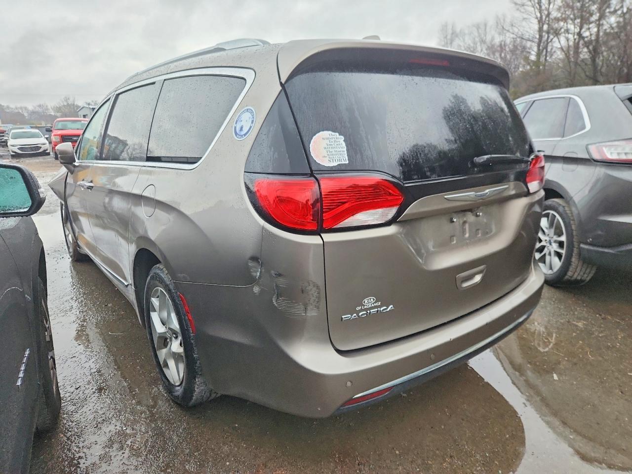 2017 Chrysler Pacifica Touring L Plus - Фото 2