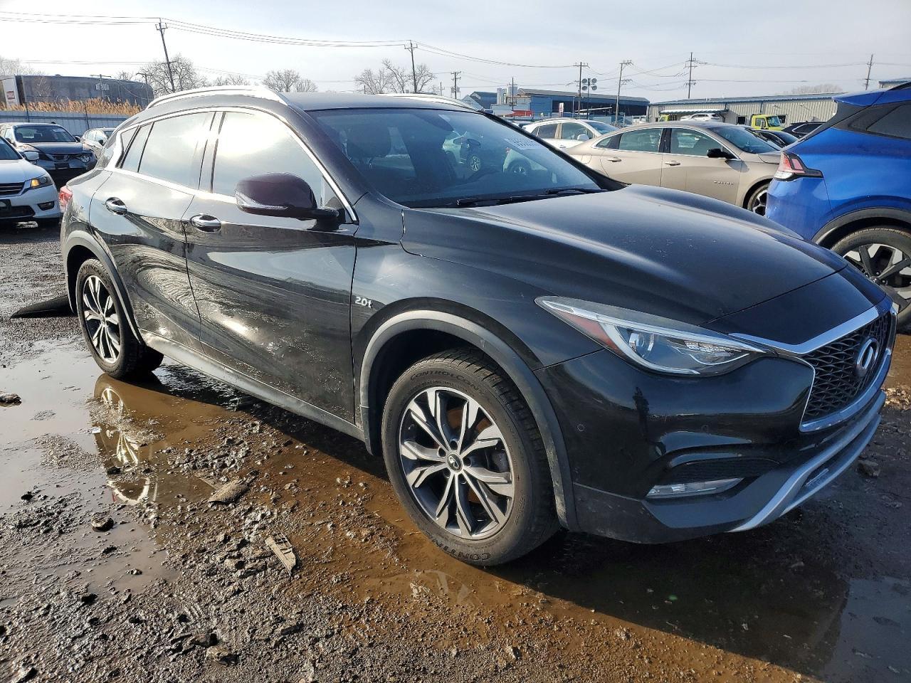 2017 Infiniti Qx30 - Image 4
