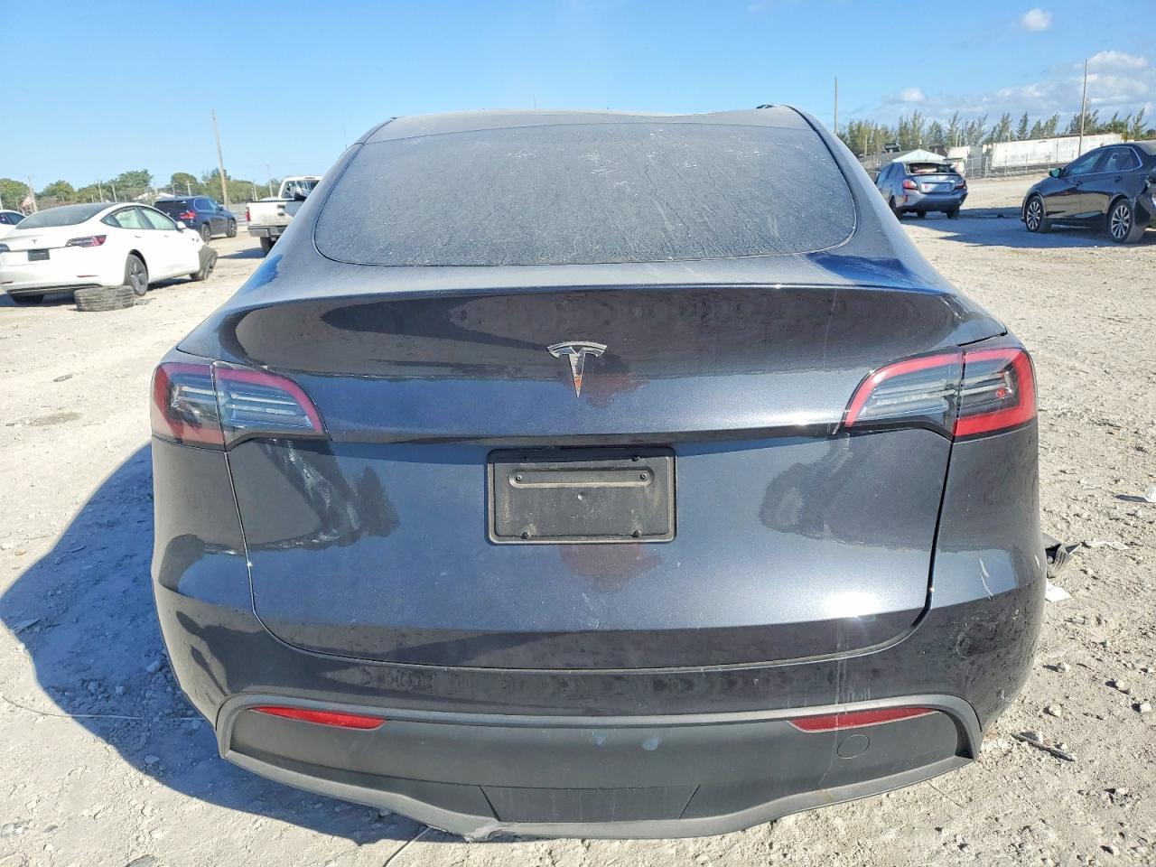2024 Tesla Model Y - Image 6