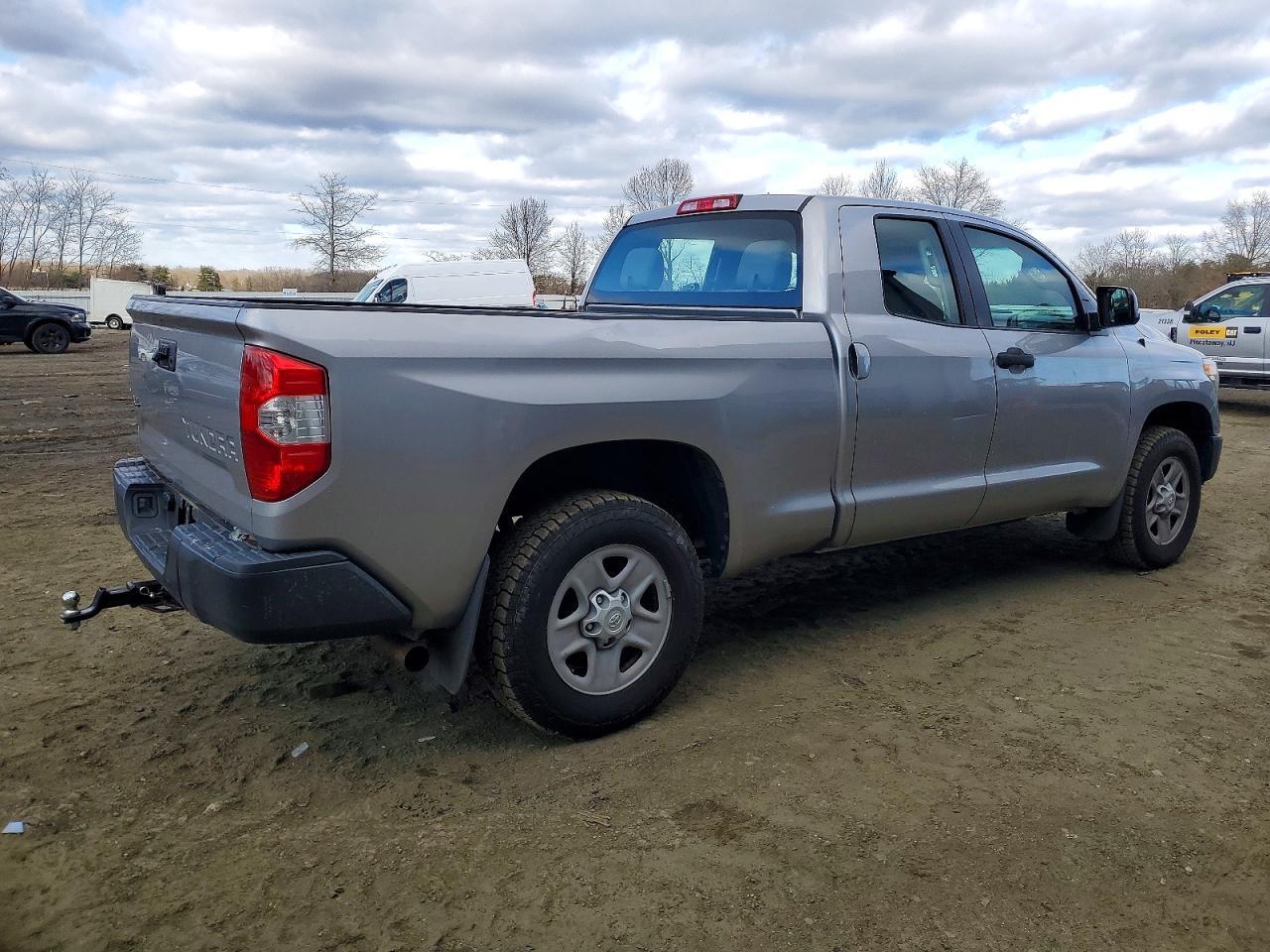 2014 Toyota Tundra Double Cab Sr - Image 3