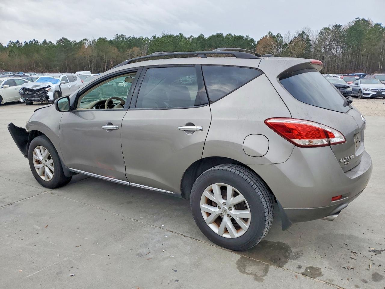 2011 Nissan Murano S - Image 2