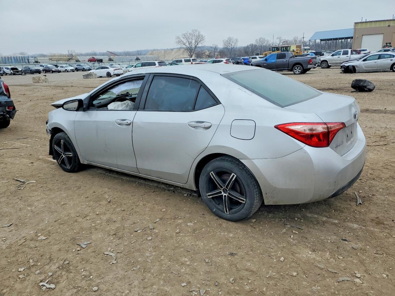 2018 Toyota Corolla L - Image 2