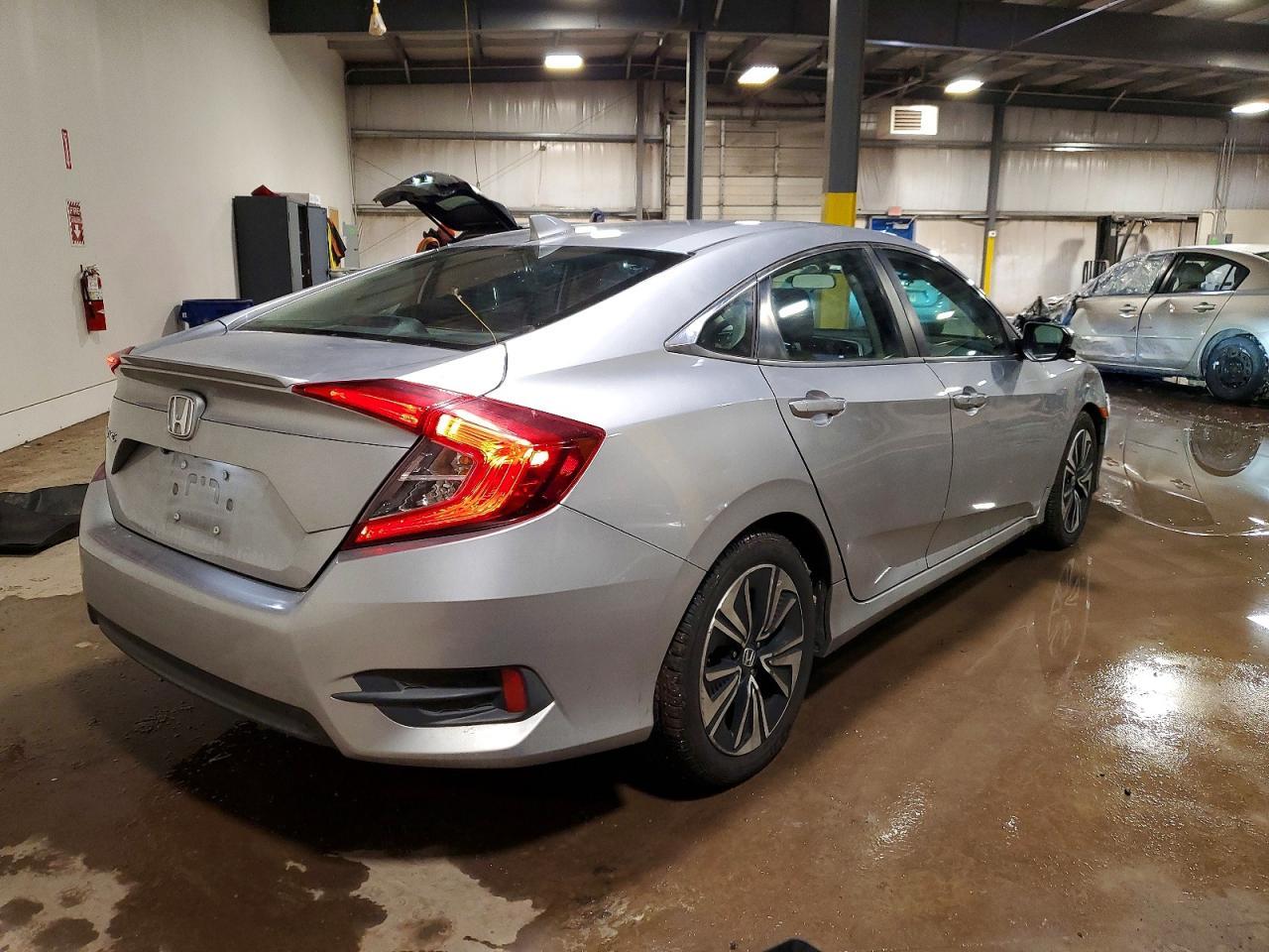2017 Honda Civic Ex - Фото 3