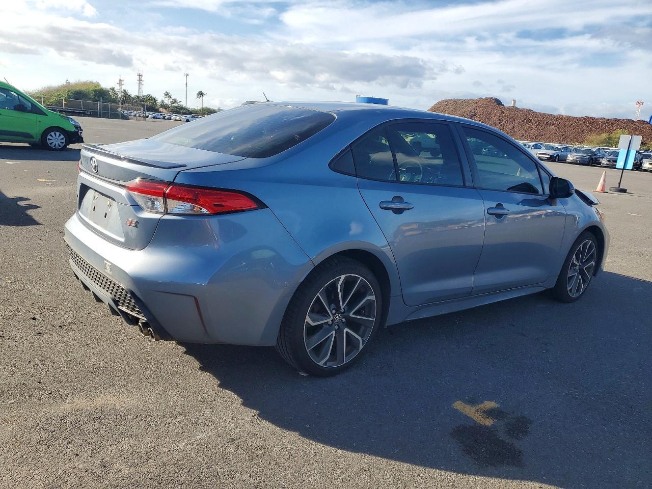 2021 Toyota Corolla Se - Image 3