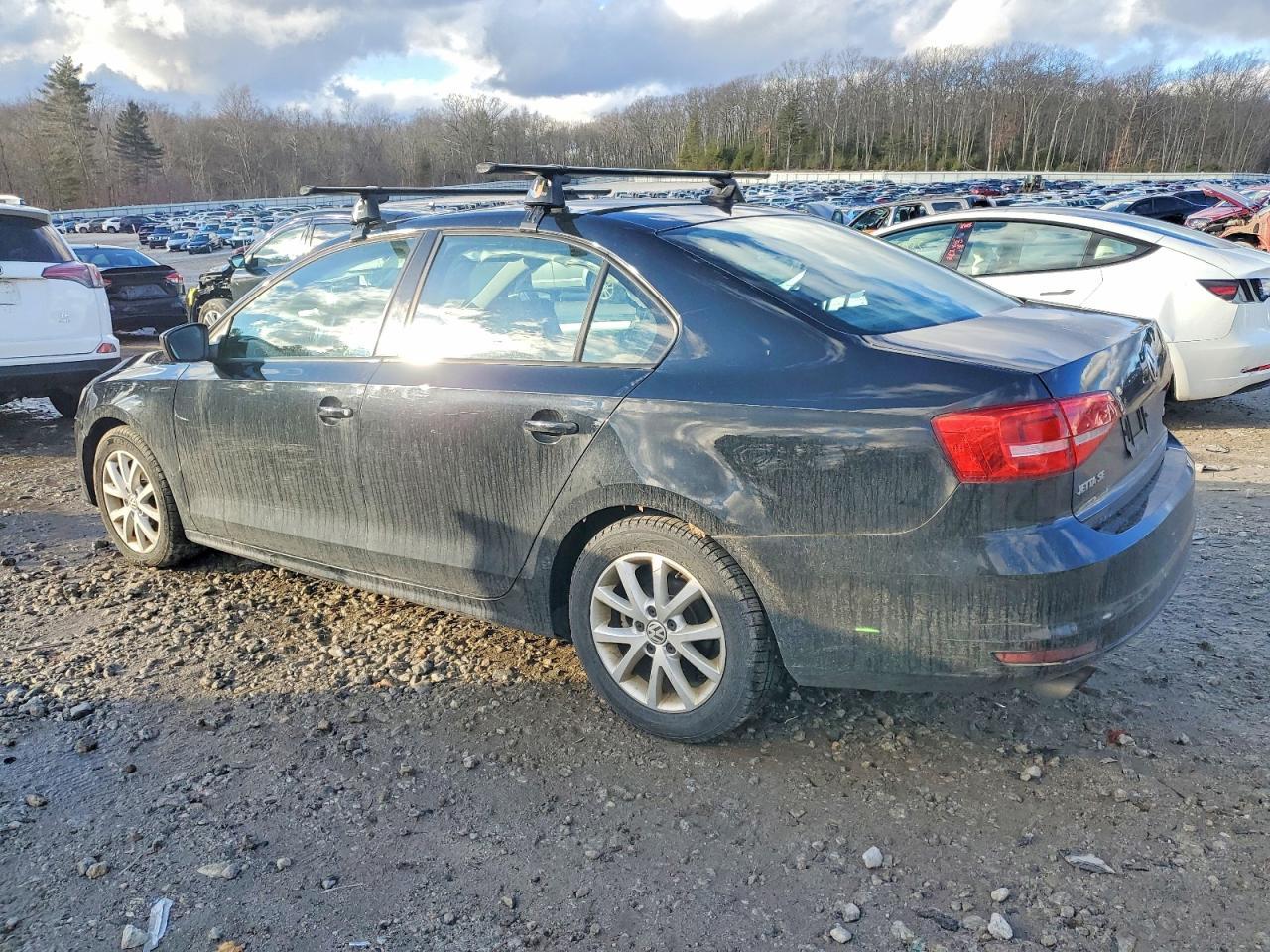 2015 Volkswagen Jetta Se - Image 2