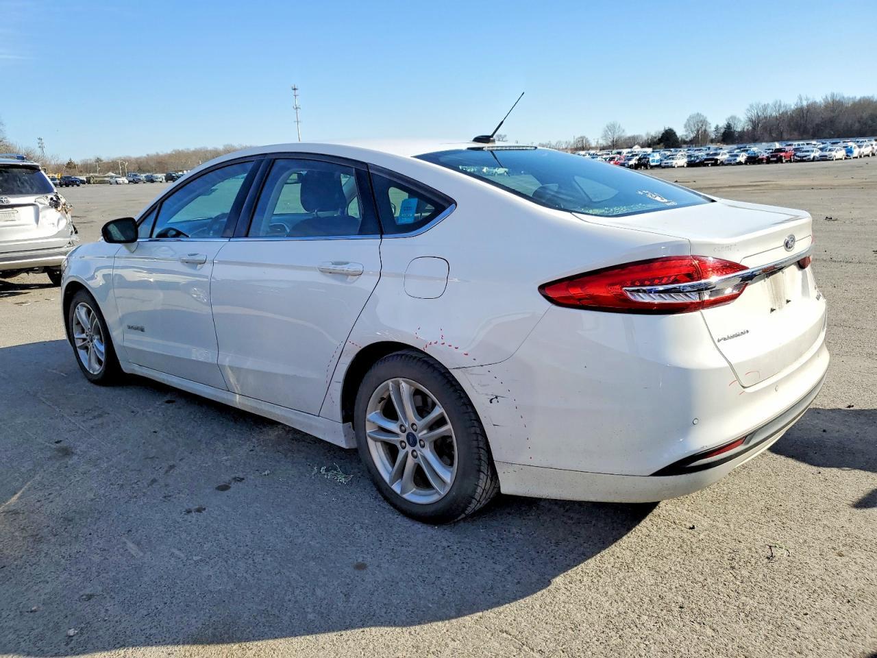 2018 Ford Fusion Se Hybrid - Image 2