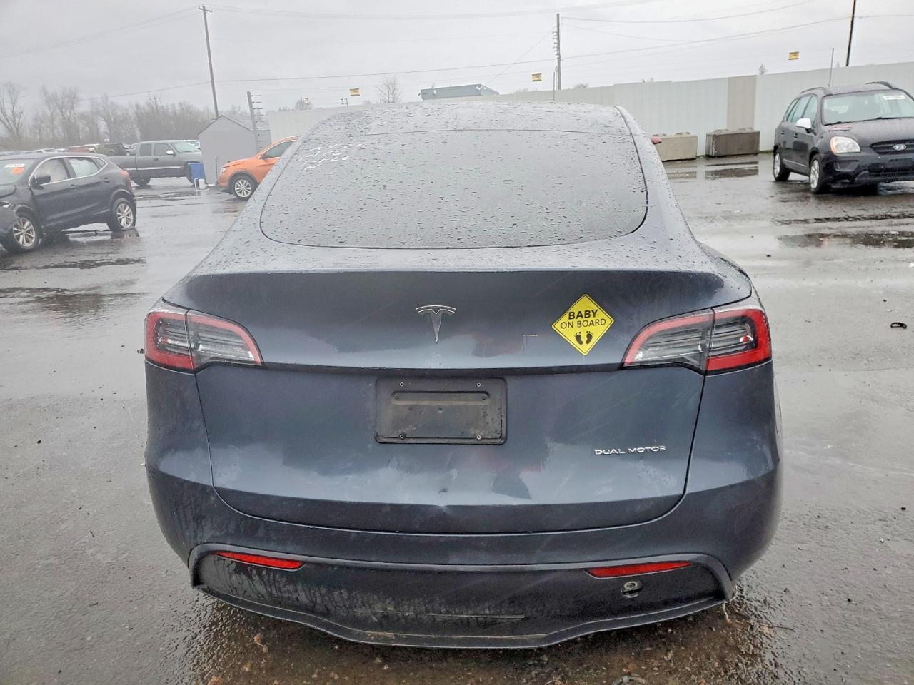2023 Tesla Model Y - Фото 6