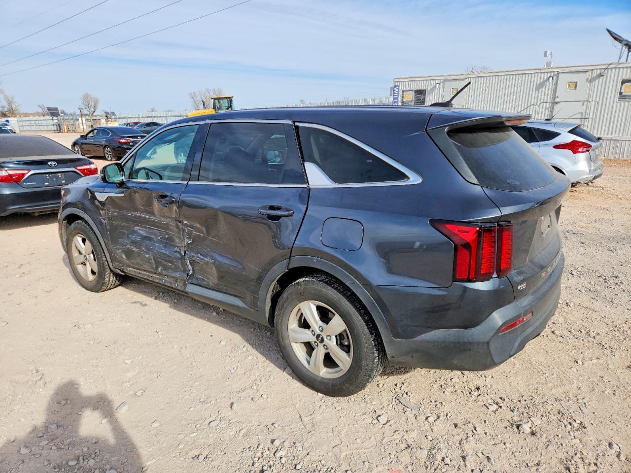 2022 Kia Sorento Lx - Фото 2