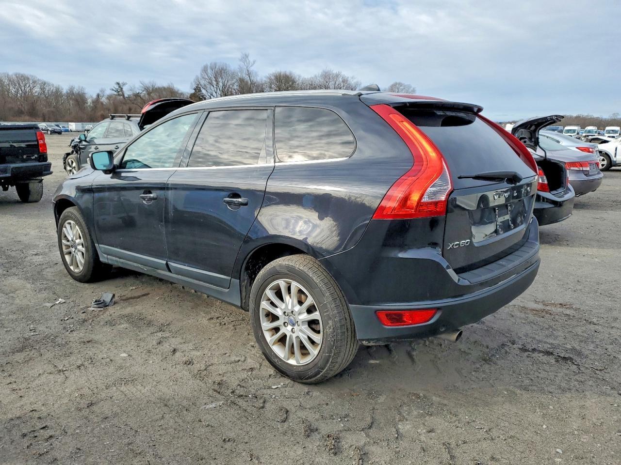 2010 Volvo Xc60 T6 - Image 2
