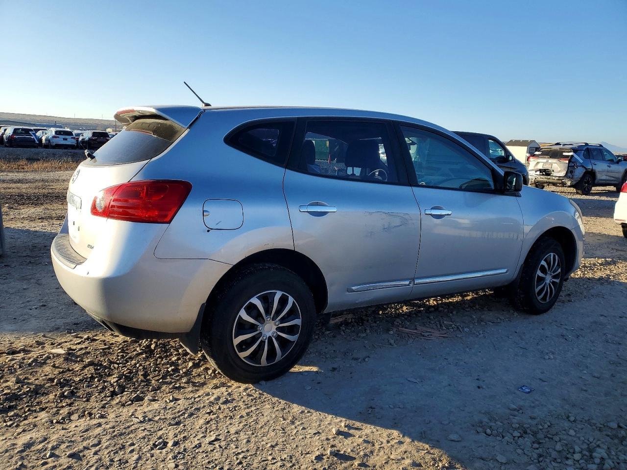 2013 Nissan Rogue S - Image 3
