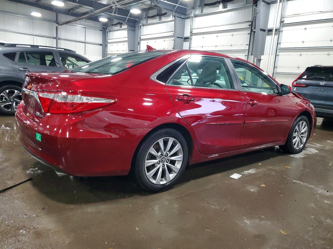 2017 Toyota Camry Hybrid Xle - Фото 3