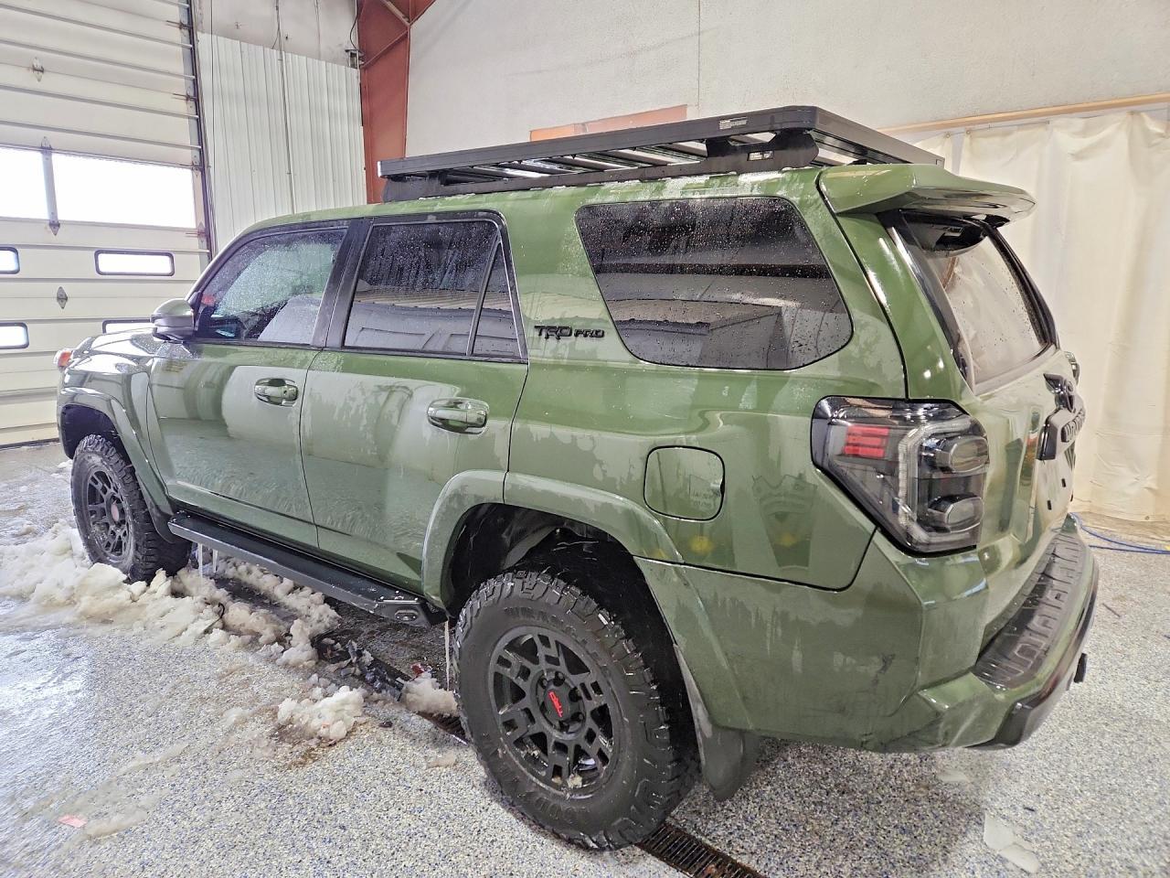 2020 Toyota 4Runner Sr5/Sr5 Premium - Image 2