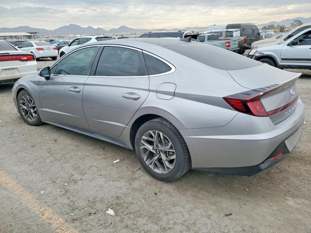 2021 Hyundai Sonata Sel - Фото 2