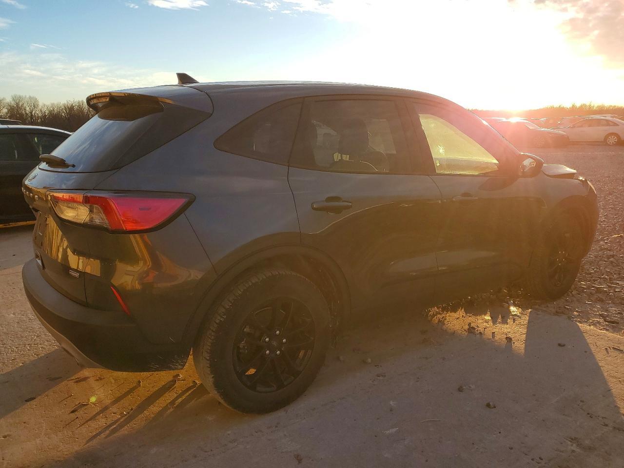 2020 Ford Escape Se Sport - Фото 3