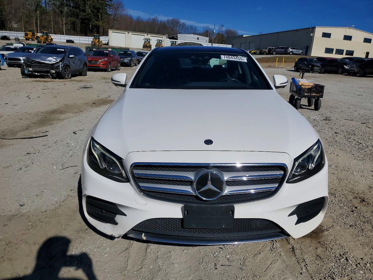 2019 Mercedes-Benz E 300 4Matic - Фото 5