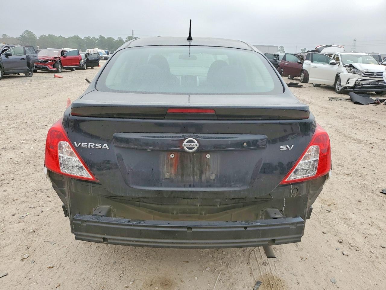 2019 Nissan Versa S - Фото 6