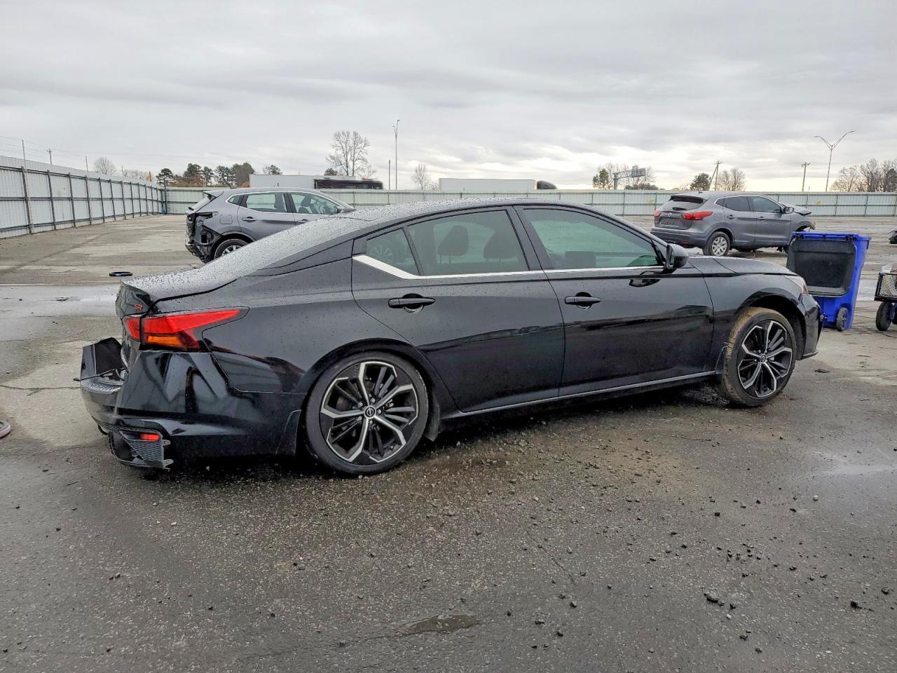 2023 Nissan Altima Sr - Фото 3