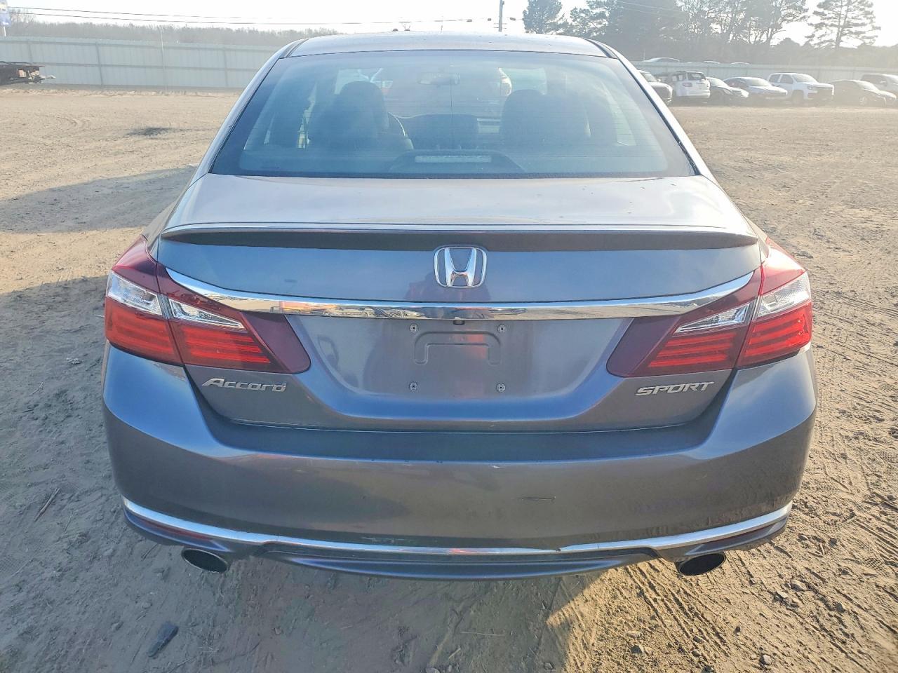 2017 Honda Accord Sport - Image 6