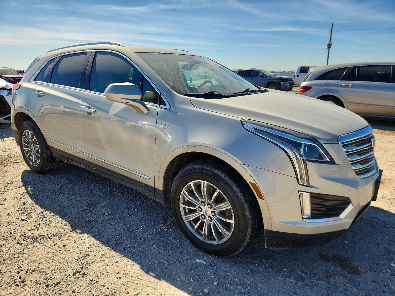 2017 Cadillac Xt5 Luxury - Image 4
