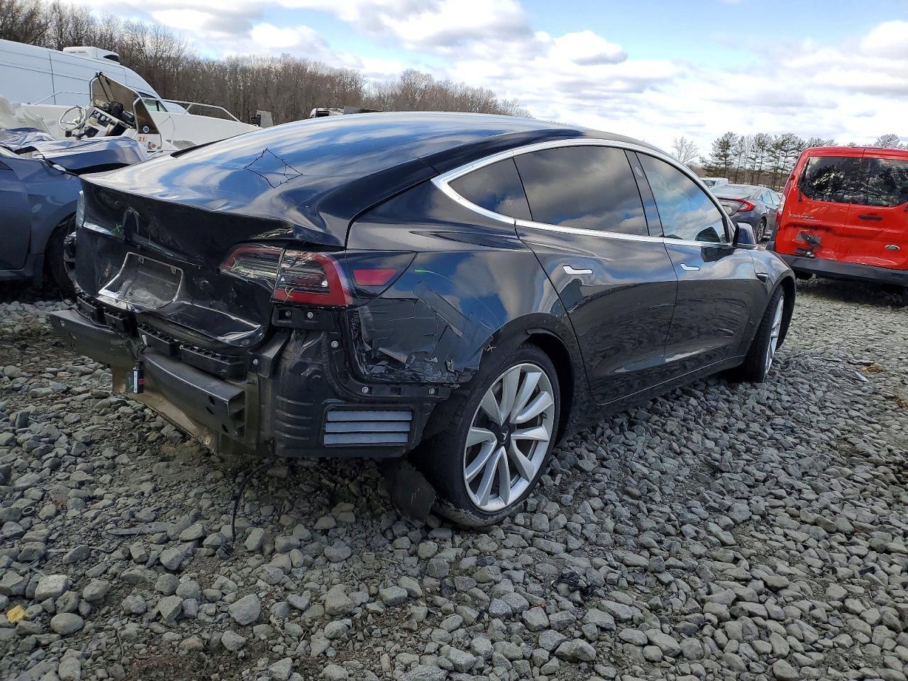 2018 Tesla Model 3 - Image 3