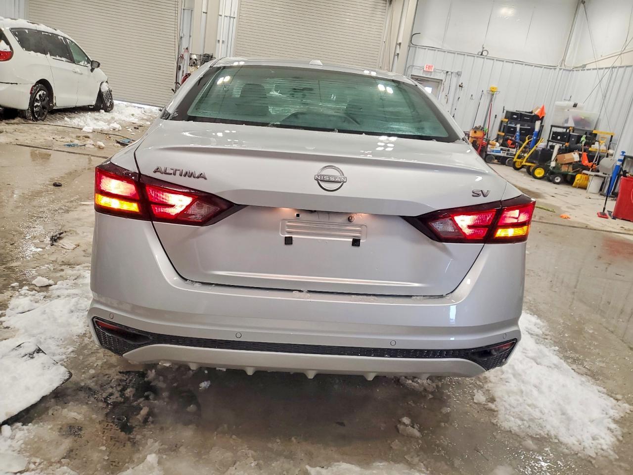 2024 Nissan Altima 2.5 Sv - Image 6