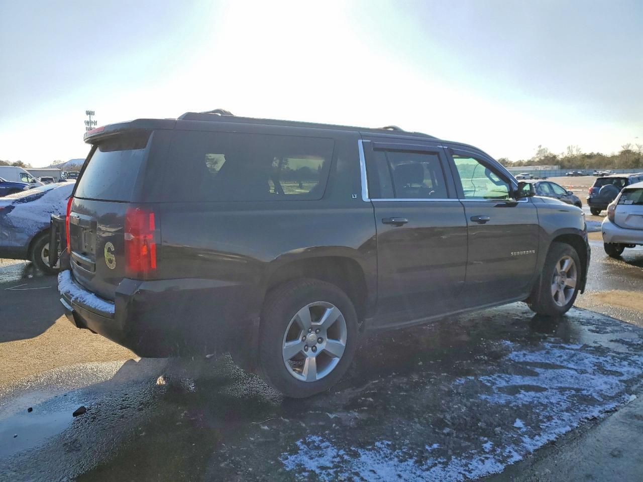 2018 Chevrolet Suburban K1500 Lt - Фото 3