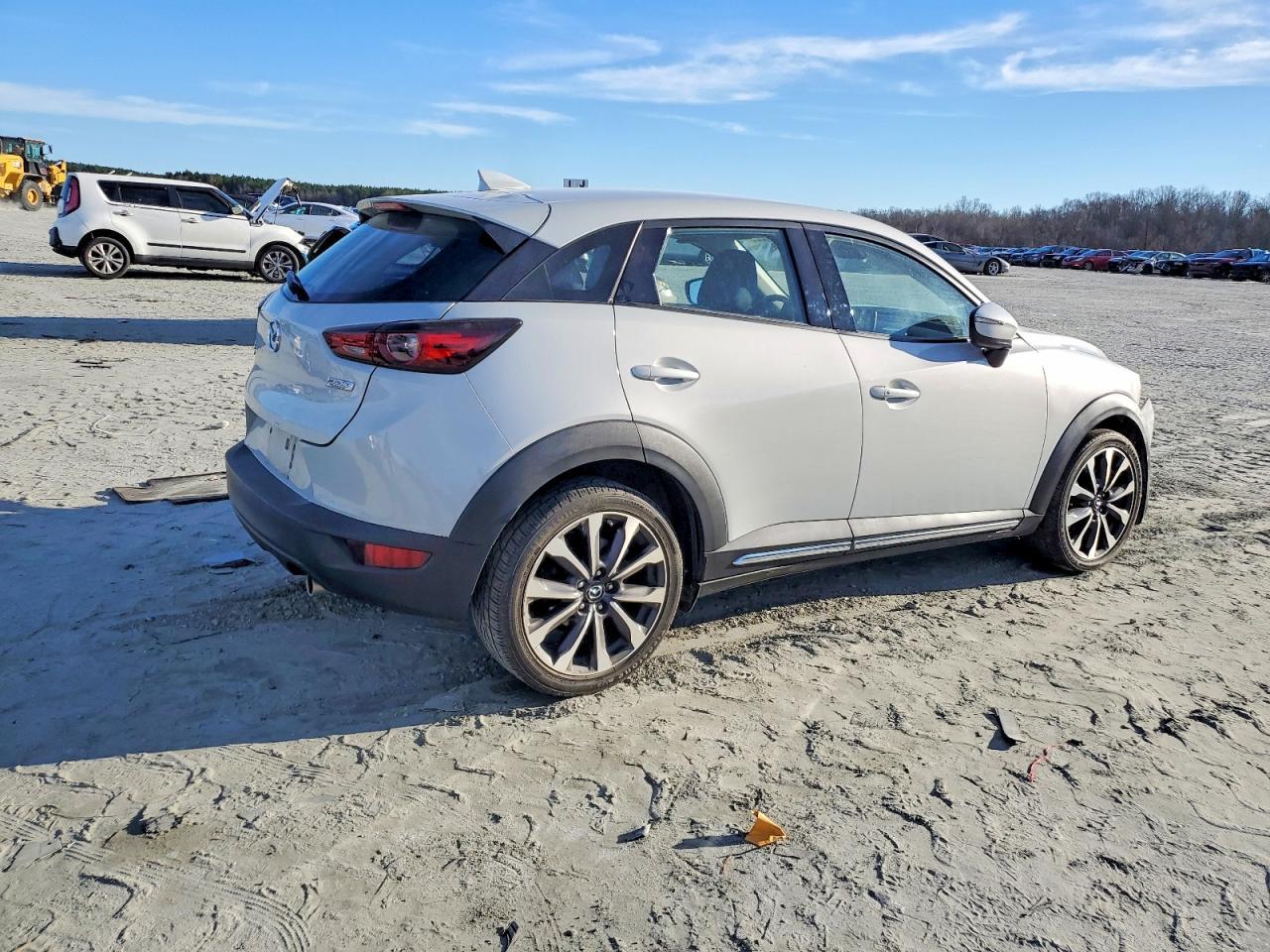 2019 Mazda Cx-3 Grand Touring - Image 3