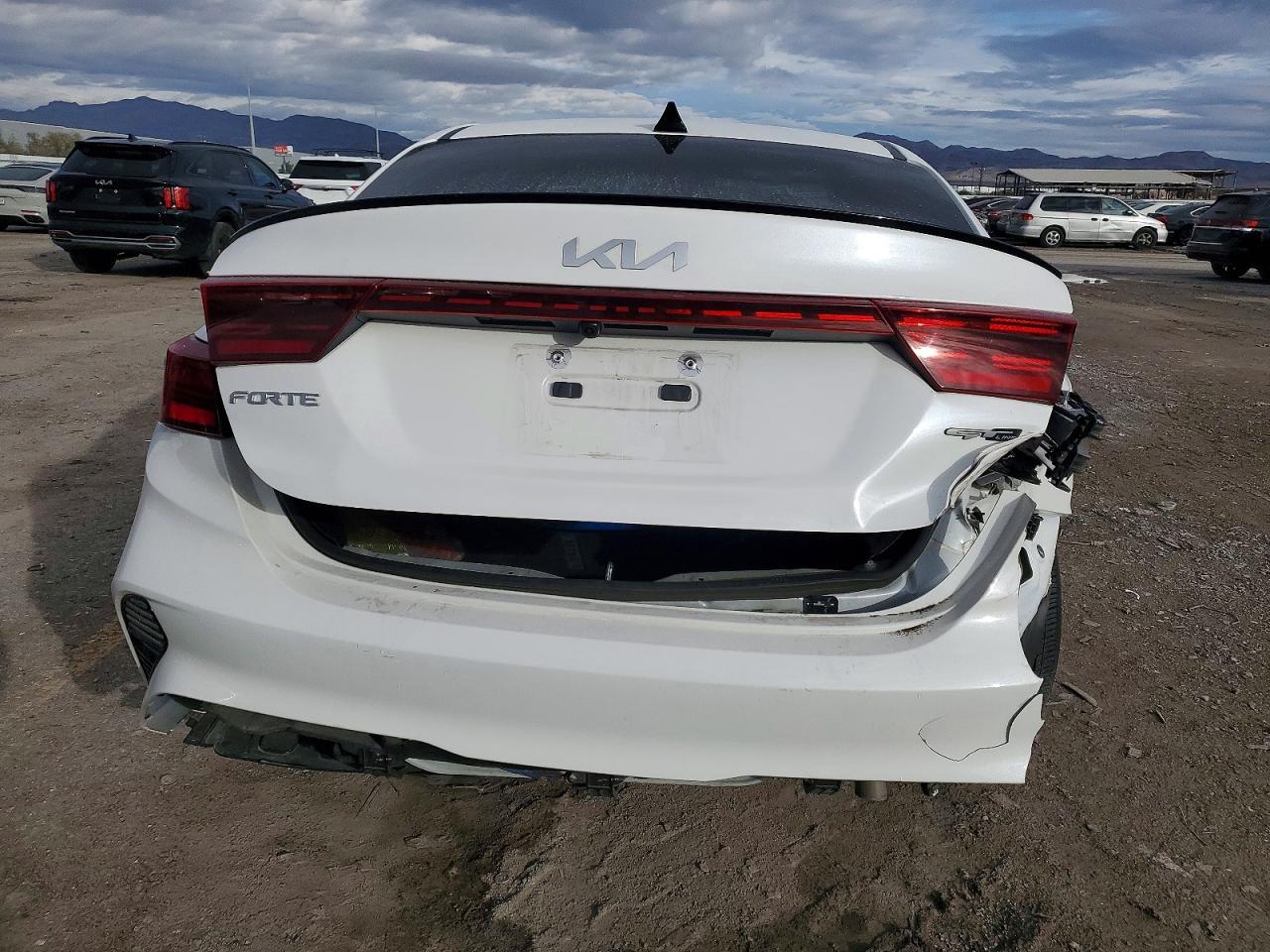 2023 Kia Forte - Image 6
