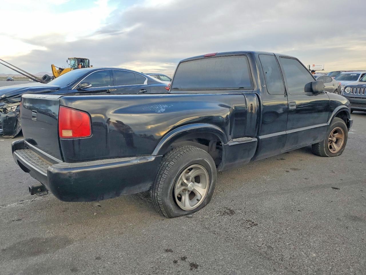 1998 Chevrolet S Truck S10 - Фото 3