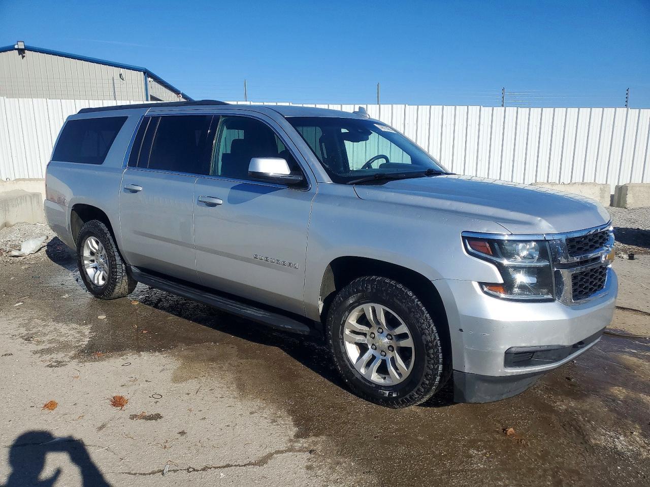 2018 Chevrolet Suburban K1500 - Image 4