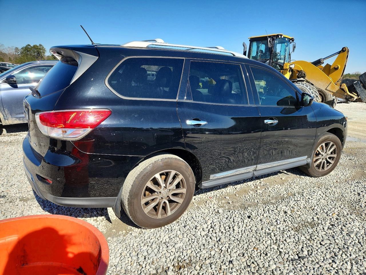 2013 Nissan Pathfinder S - Фото 3