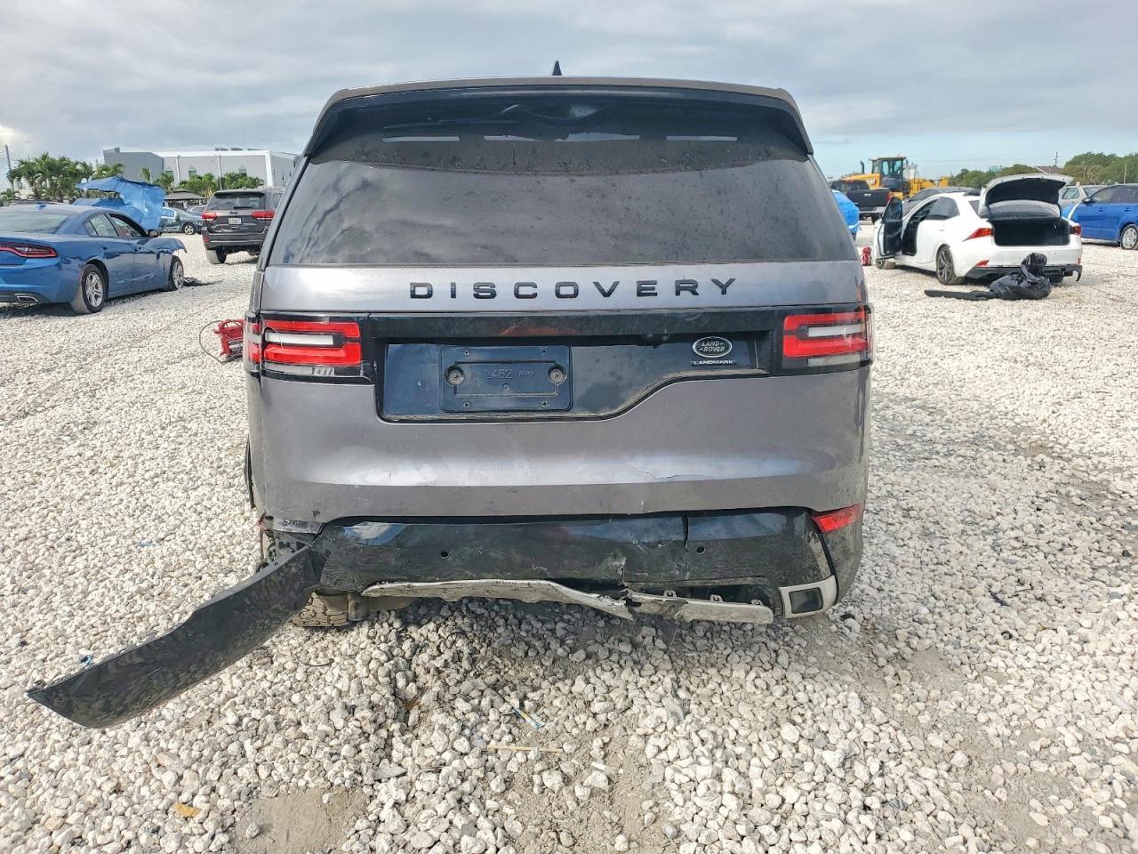 2020 Land Rover Discovery Landmark - Фото 6