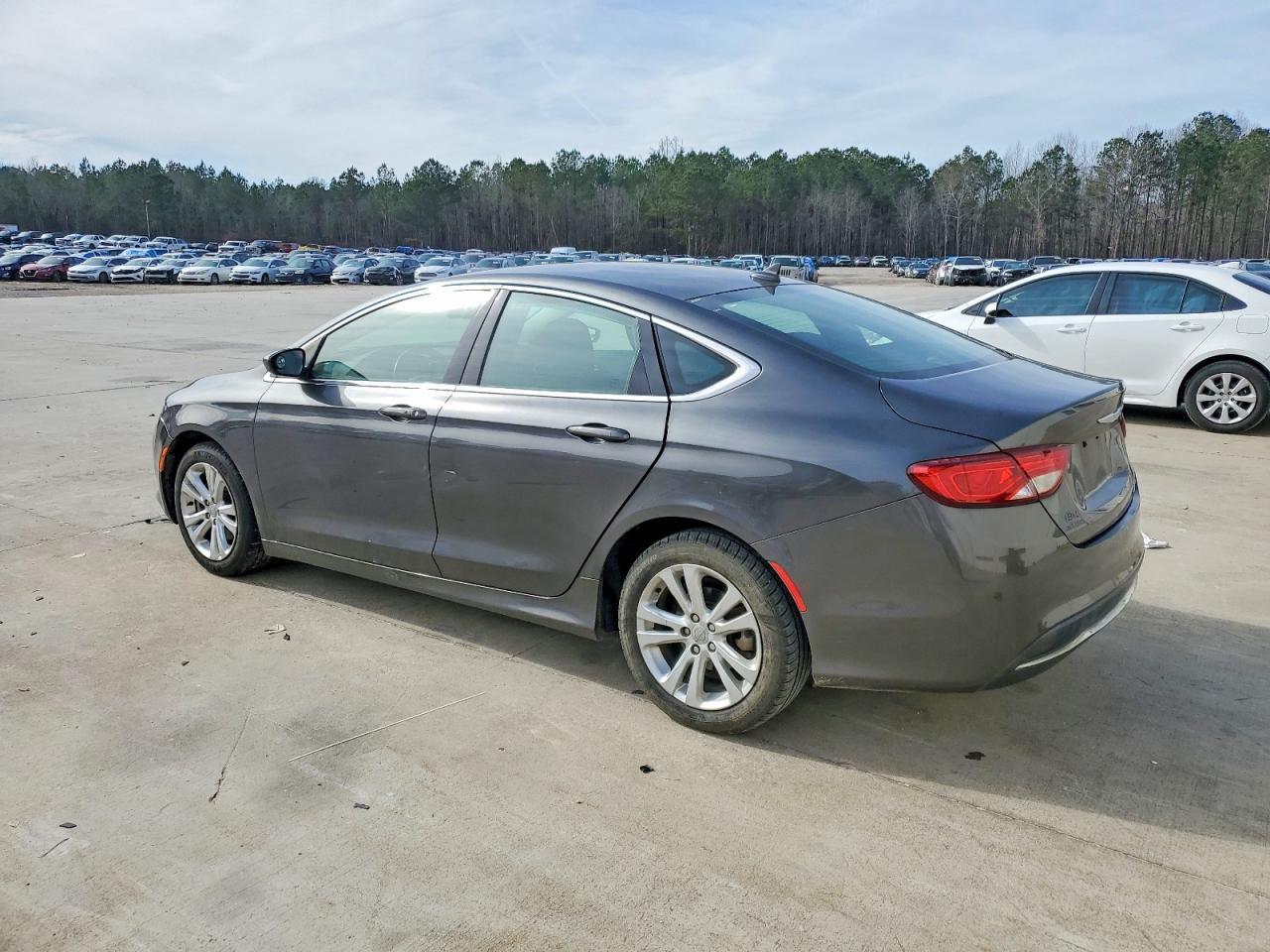2016 Chrysler 200 - Фото 2
