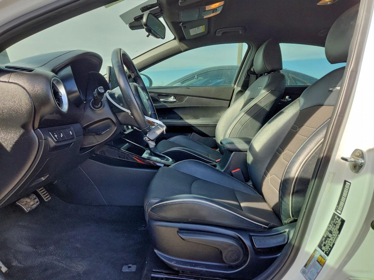 2023 Kia Forte Gt Line - Image 7