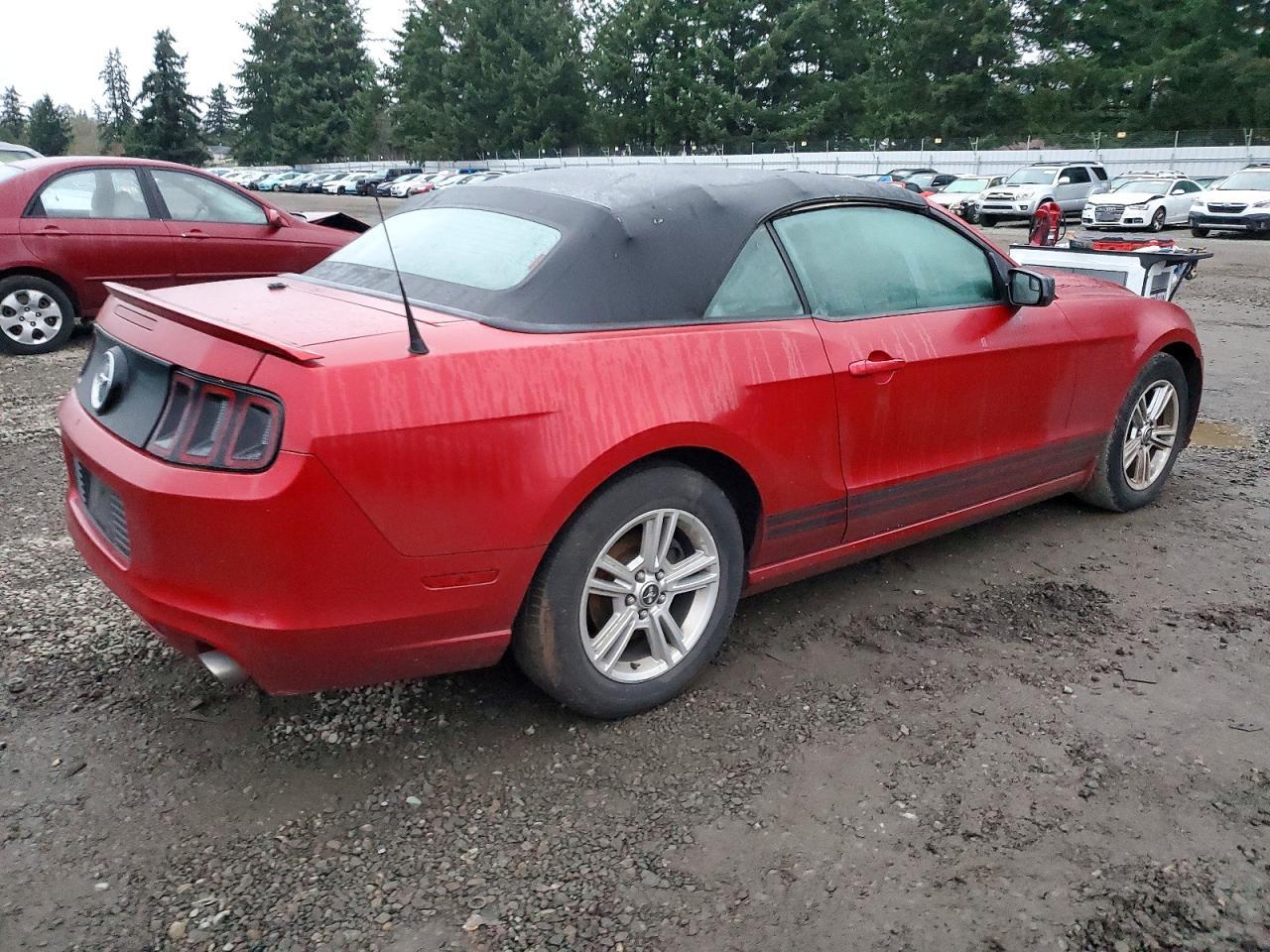 2013 Ford Mustang - Фото 3