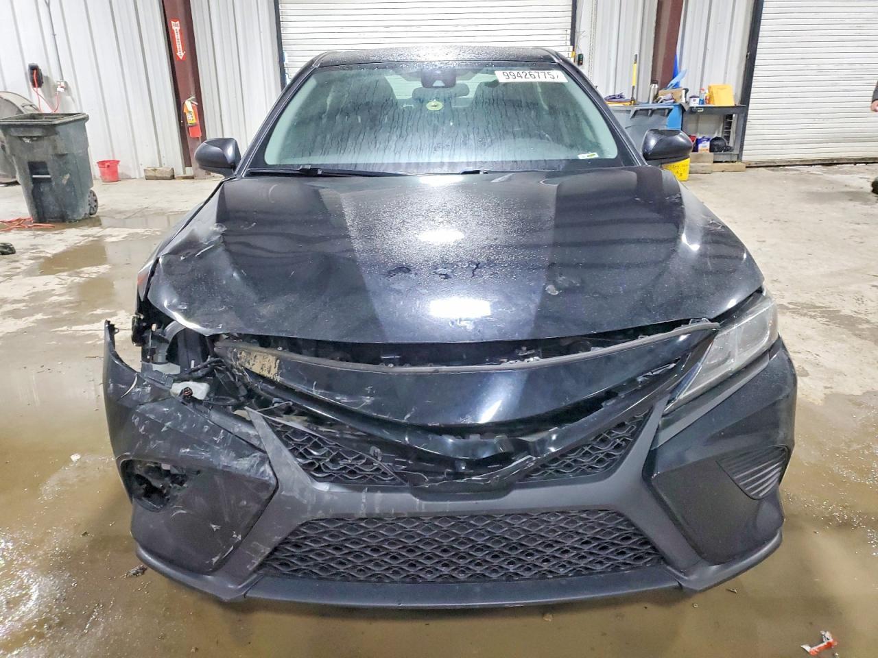 2020 Toyota Camry Se - Фото 5