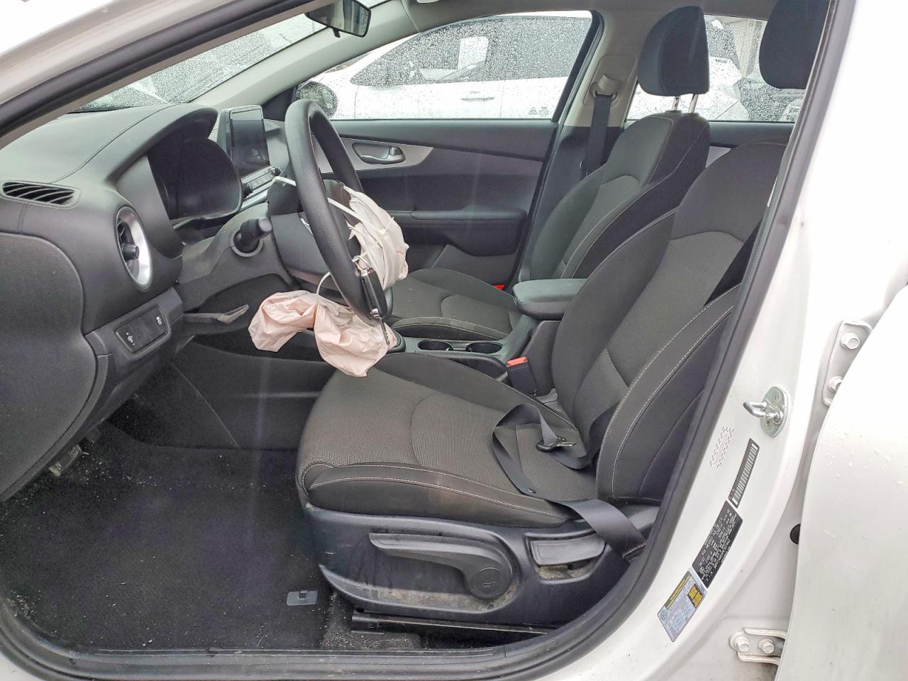 2023 Kia Forte Lx - Image 7