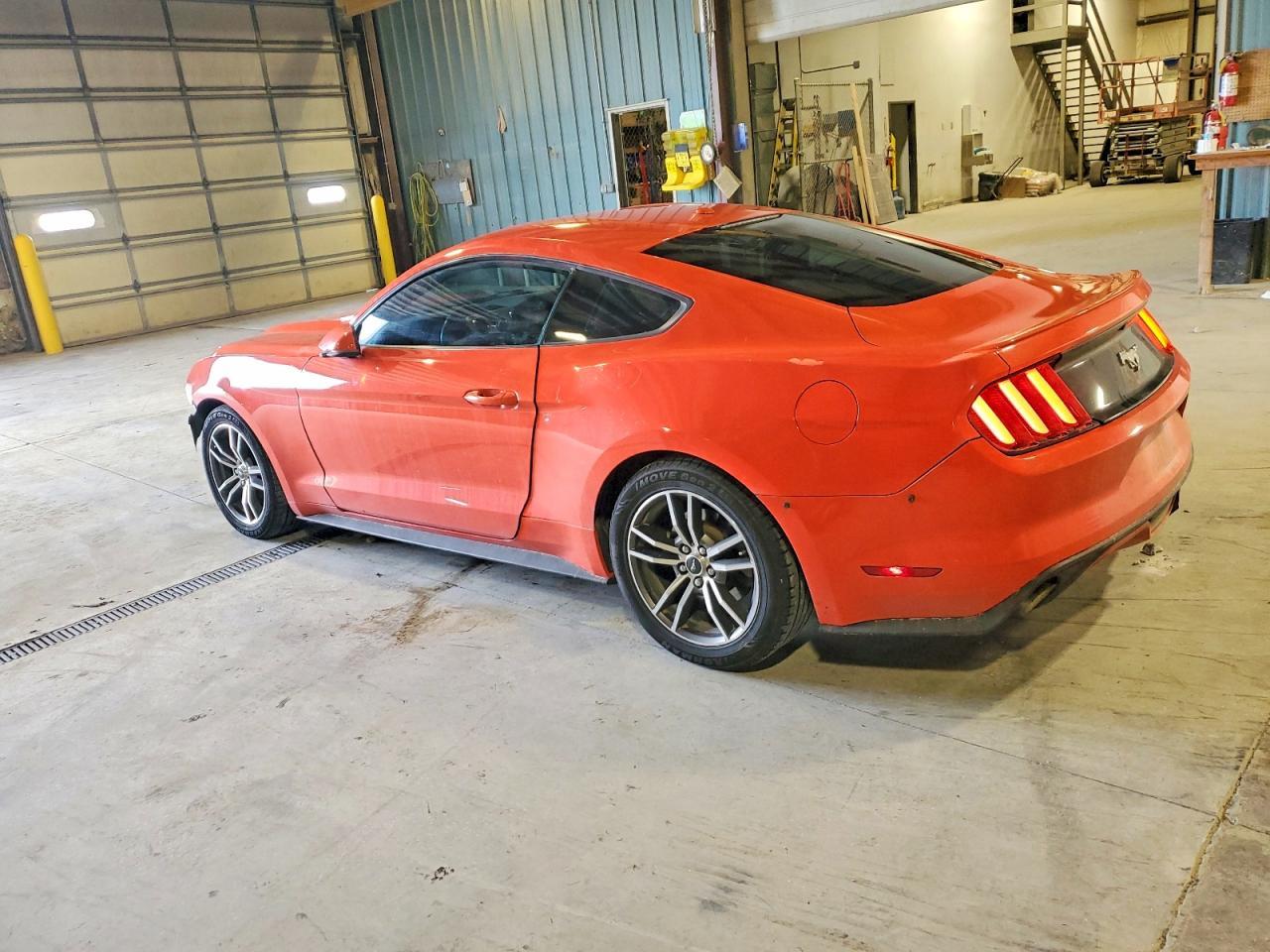 2016 Ford Mustang - Фото 2
