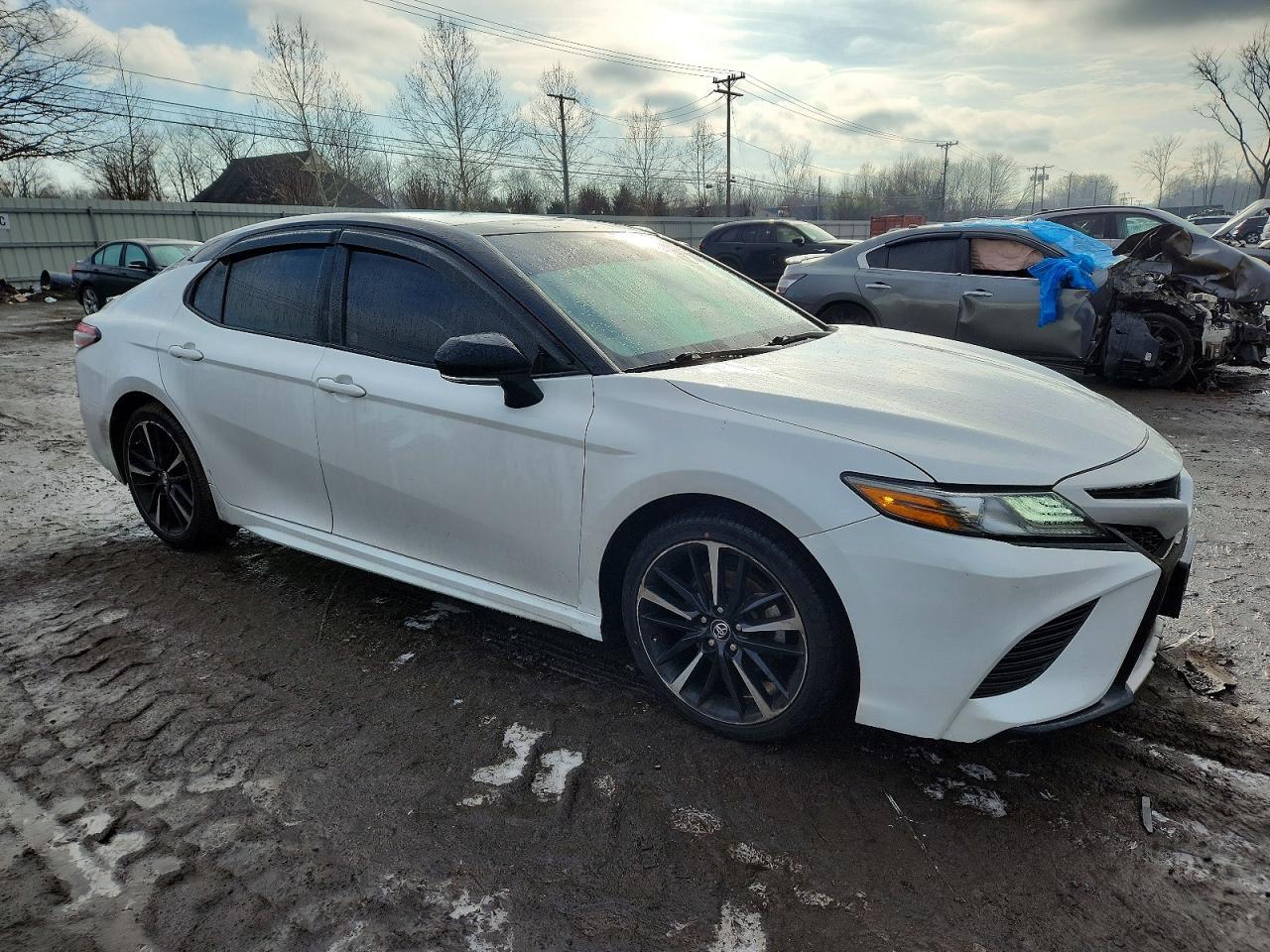 2019 Toyota Camry Xse - Фото 4