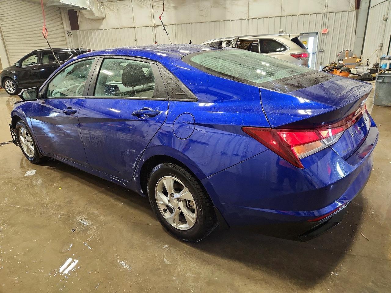 2023 Hyundai Elantra Se - Фото 2