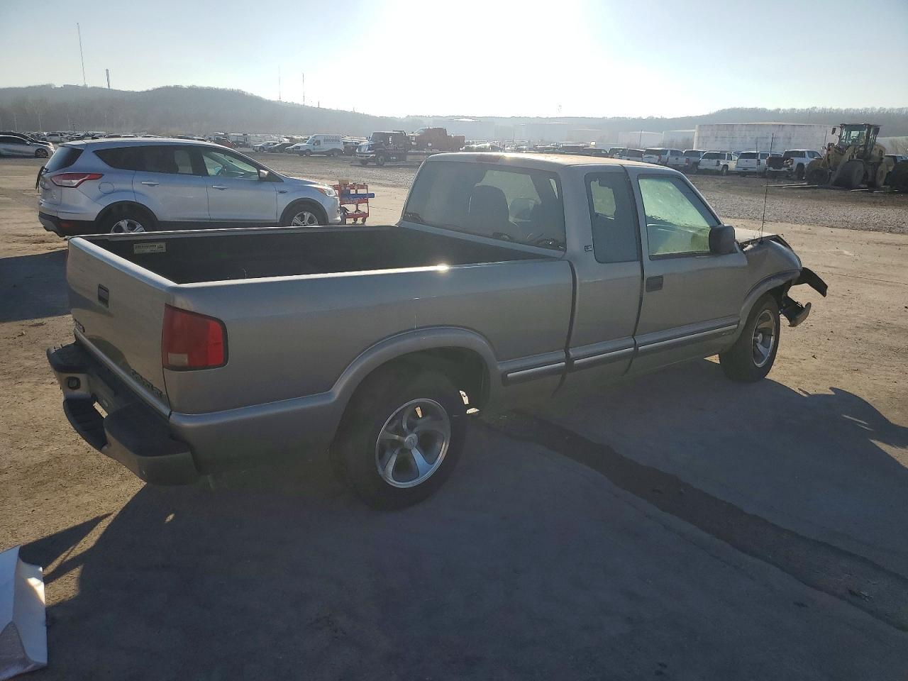 2001 Chev S Truck S10 - Фото 3