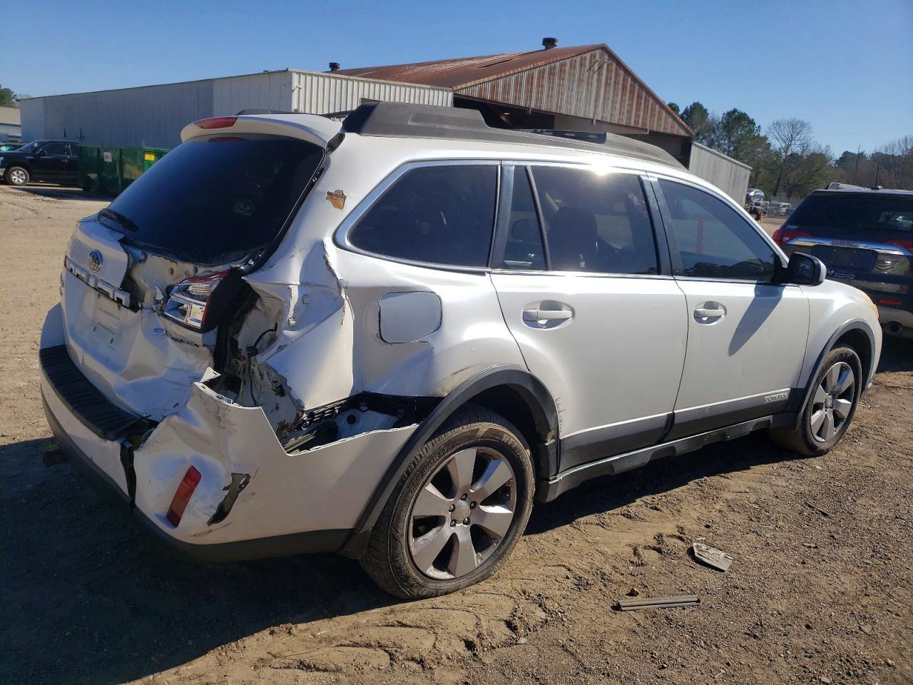 2010 Subaru Outback 2.5I Premium - Image 3