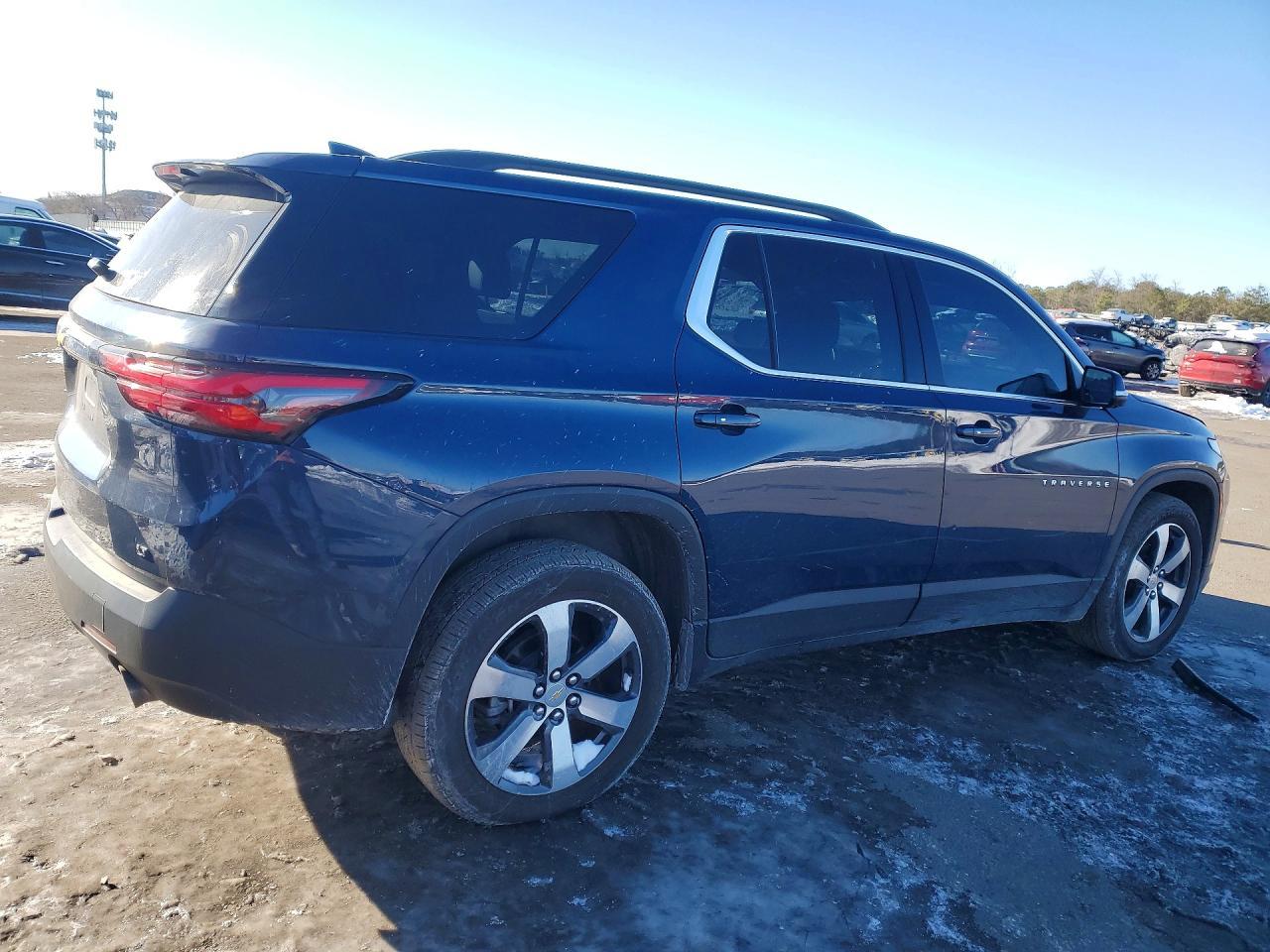 2023 Chevrolet Traverse Lt - Фото 3