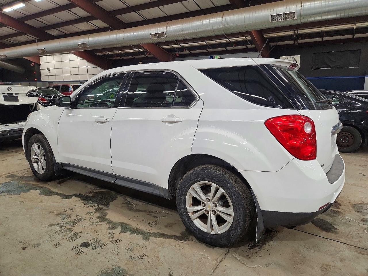 2014 Chevrolet Equinox Ls - Image 2