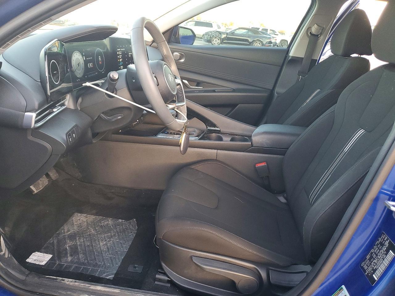 2025 Hyundai Elantra Sel - Фото 7