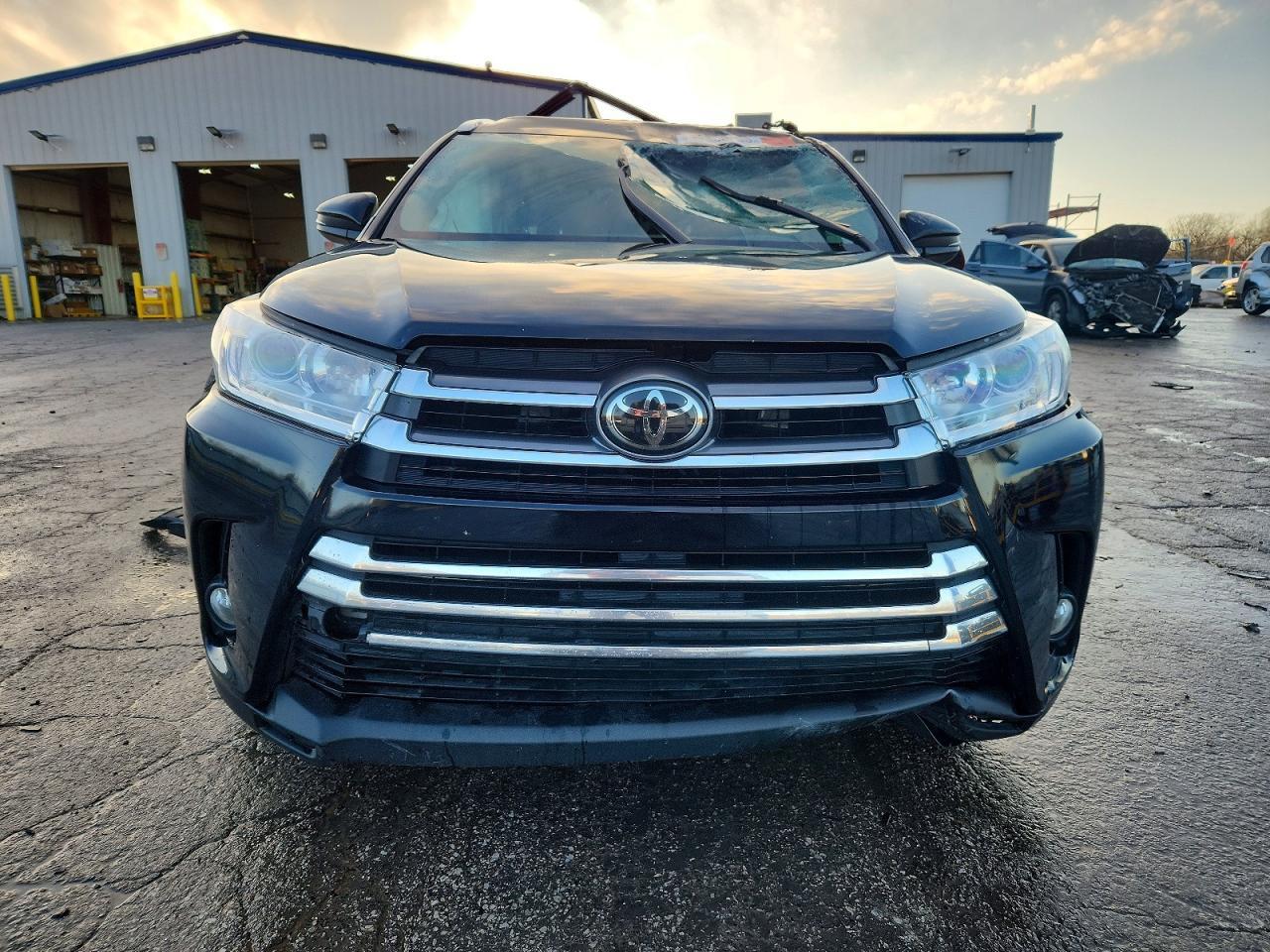 2017 Toyota Highlander Xle - Image 5