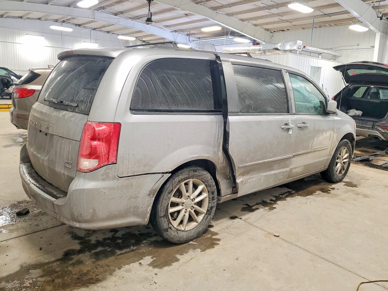 2016 Dodge Grand Caravan Sxt - Image 3