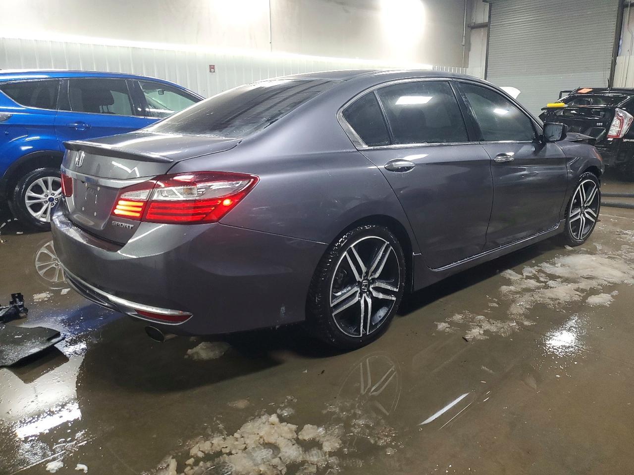 2017 Honda Accord Sport - Фото 3