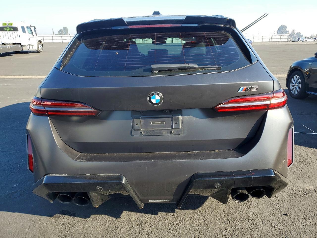 2025 BMW M5 Touring - Image 6