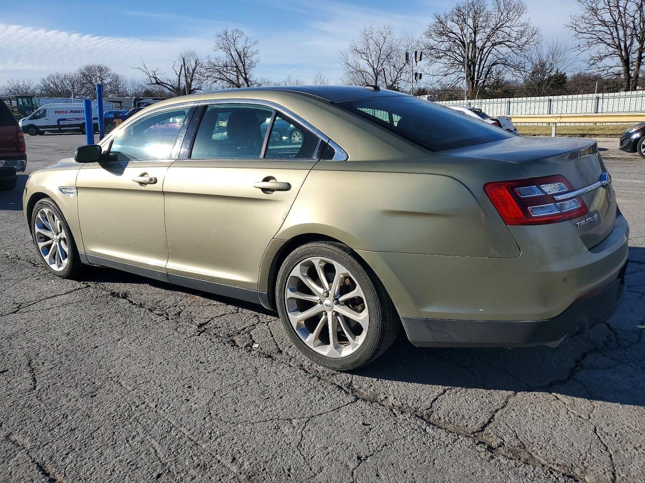 2013 Ford Taurus Limited - Фото 2